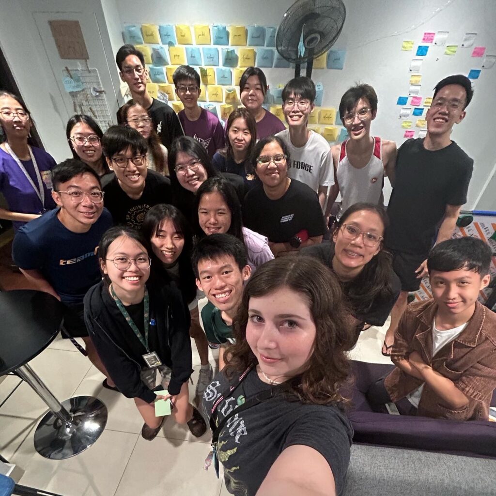 Maddie Slavett selfie with  friends from a residential college at the National University of Singapore, during her exchange semester in Fall 2023.