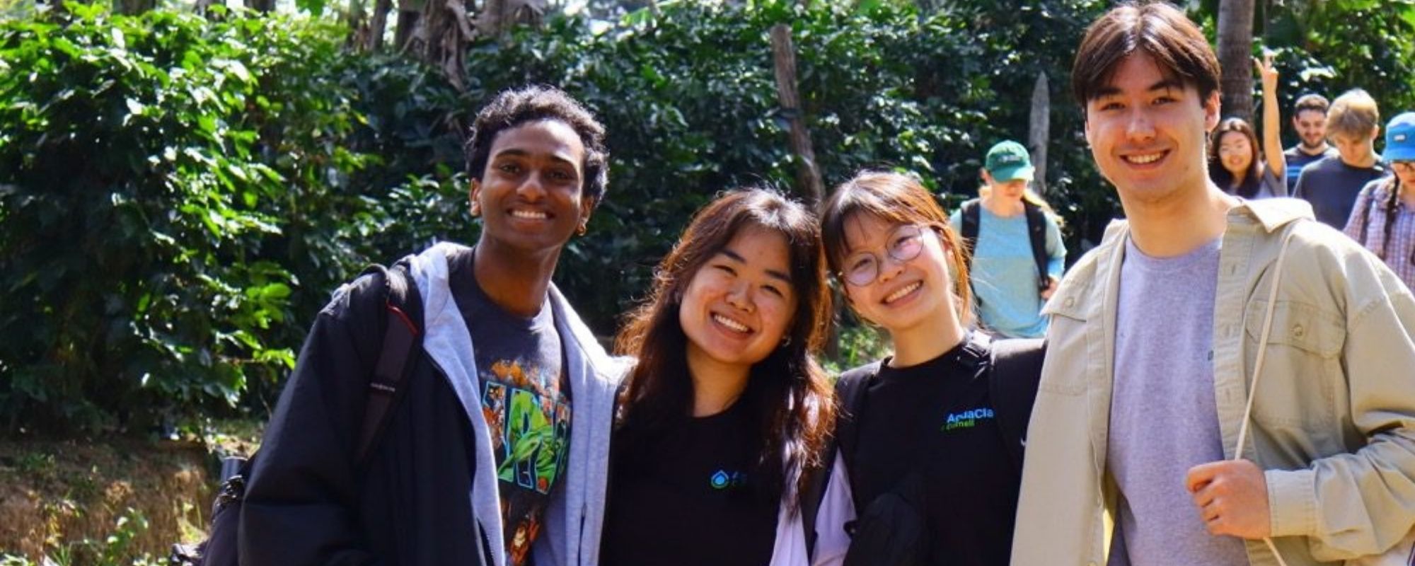 Students on a trip to Honduras