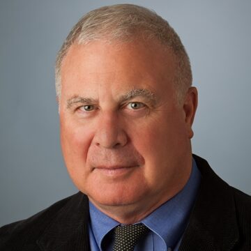 Headshot of Al Center aspect ratio 1-1