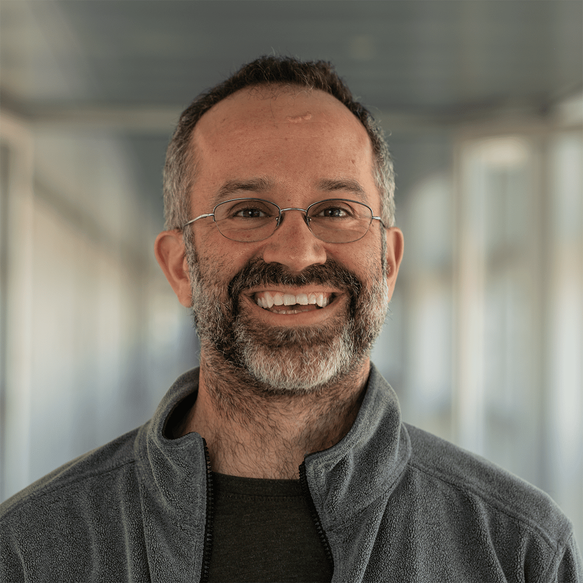 headshot of Eric Dufresne aspect ratio 1-1