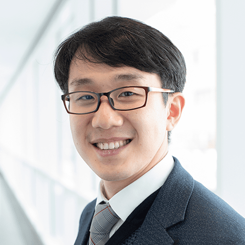 headshot of Isaac Lee aspect ratio 1-1