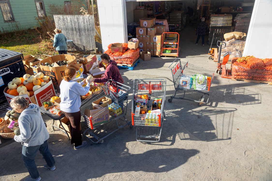 Supported by a grant from the Einhorn Center for Community Engagement, Enfield Food Distribution is partnering with Cornell experts to create a resource hub for growing community needs.