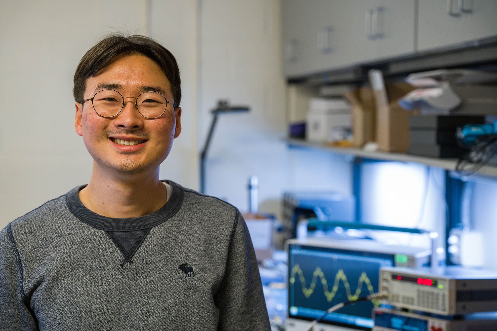 Duffield Engineering student working on research in lab